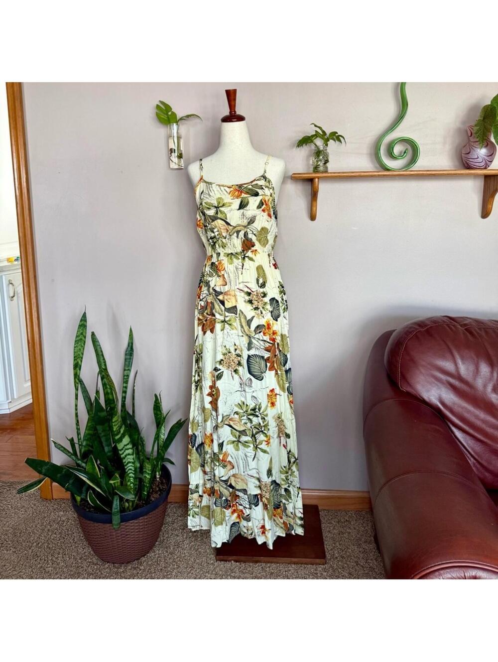 New w/o Tags Floral Botanical Maxi Dress - Women’s Size M